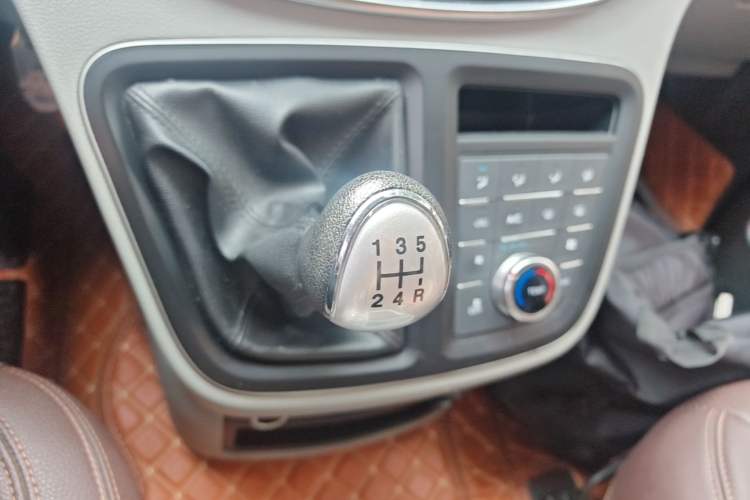 Used JAC Refine M4 2019 Business Series 2.0L Manual - China VI Standard Gear Lever