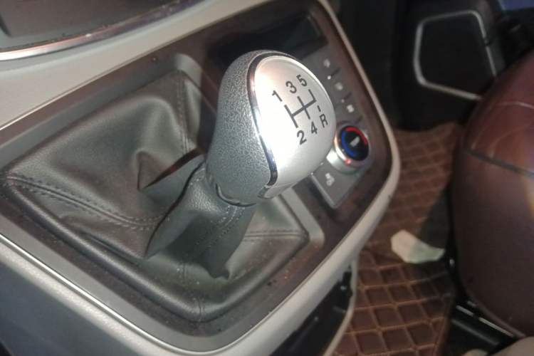 Used JAC Refine M4 2019 Business Series 2.0L Manual - China VI Standard Gear Lever