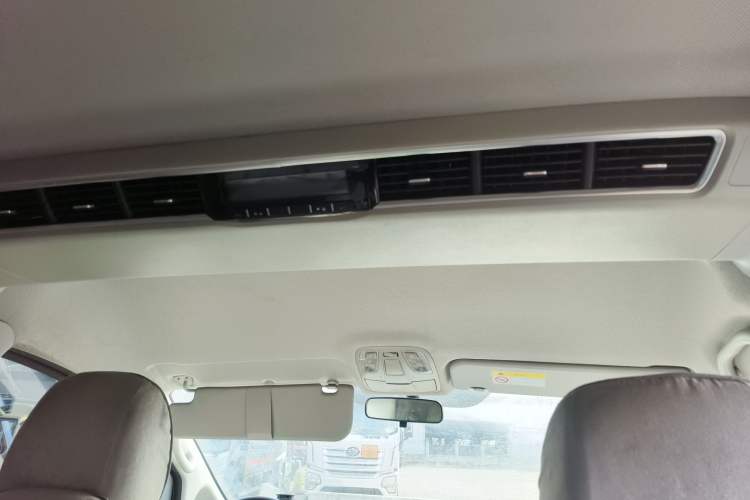 Used JAC Refine M4 2019 Business Series 2.0L Manual - China VI Standard Headliner
