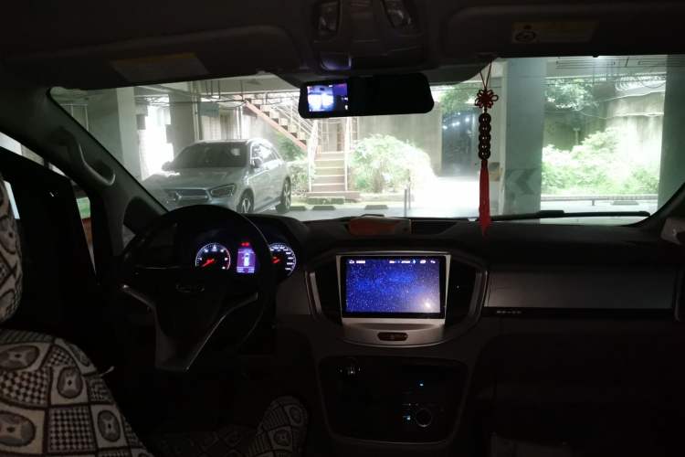 Used JAC Refine M4 2019 Business & Travel Series 1.9T Diesel Manual Comfort Model Headliner