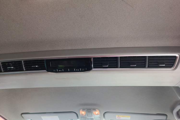 Used JAC Refine M4 2019 Business & Travel Series 1.9T Diesel Manual Comfort Model Headliner
