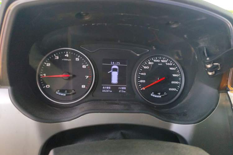Used JAC Refine M4 2019 Business Series 2.0L Manual - China VI Standard Instrument Cluster