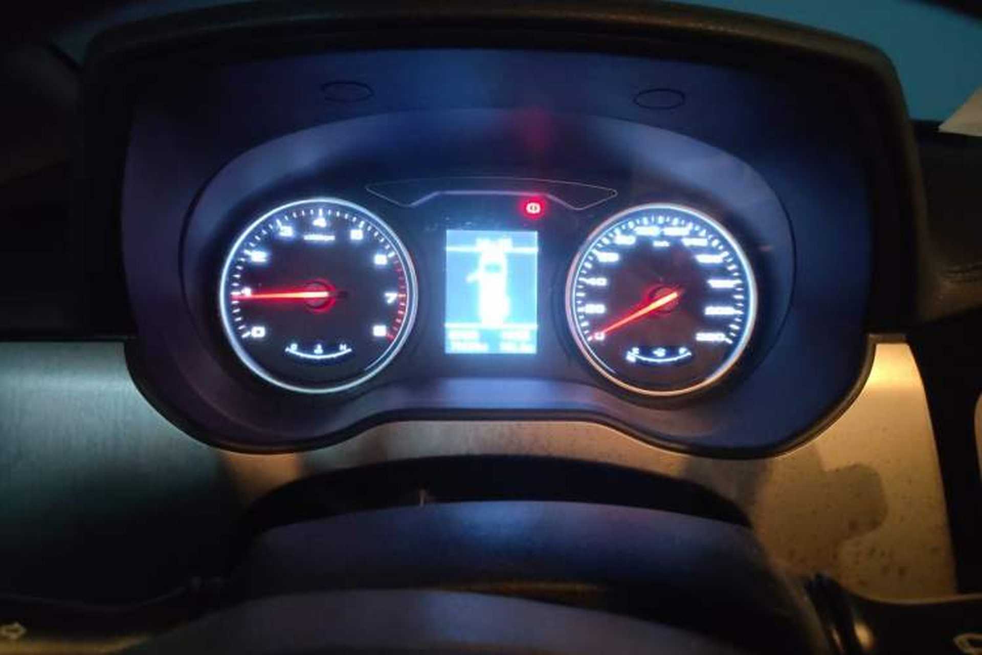 Used JAC Refine M4 2019 Business & Travel Series 2.0L Manual Comfort Model China V Standard Instrument Cluster