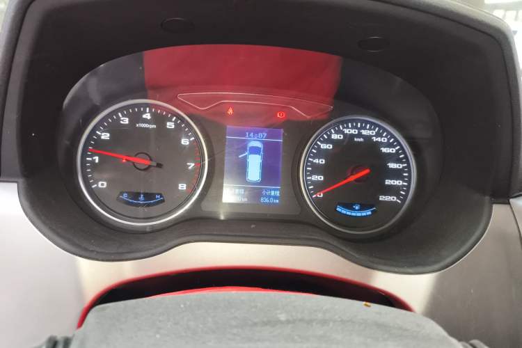 Used JAC Refine M4 2019 Joyful Series 2.0L Manual Business Model China VI Instrument Cluster