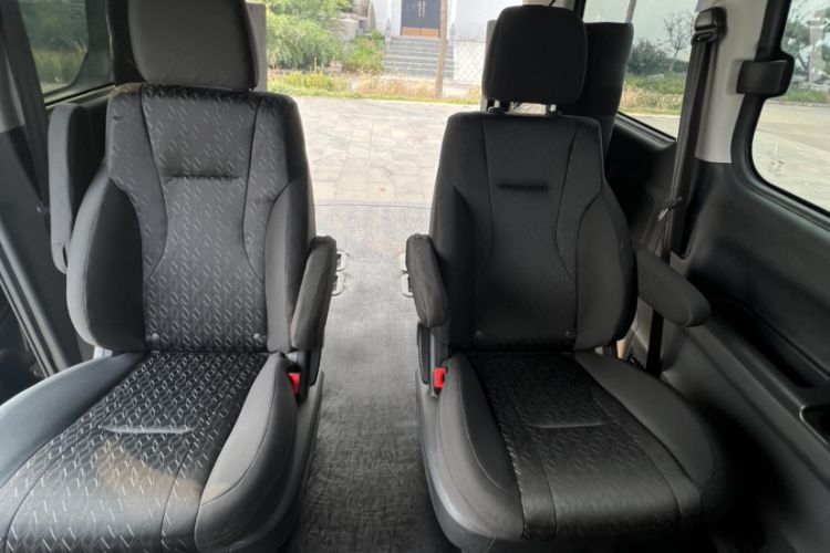 Used JAC Refine M4 2019 Business Series 2.0L Manual - China VI Standard Interior 7
