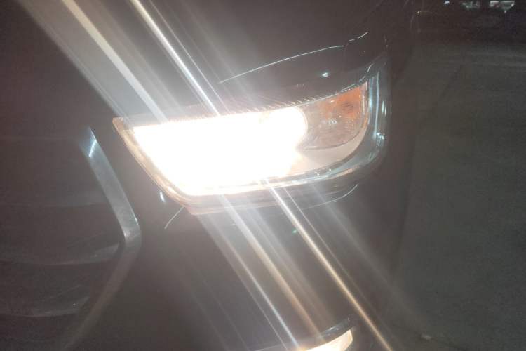 Used JAC Refine M4 2019 Business & Travel Series 2.0L Manual Comfort Model China VI Left Front Headlight