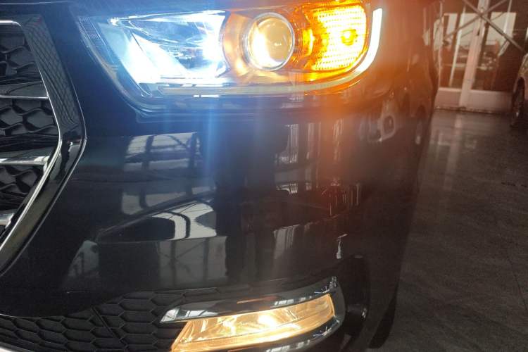 Used JAC Refine M4 2019 Business Series 2.0L Manual - China VI Standard Left Front Headlight
