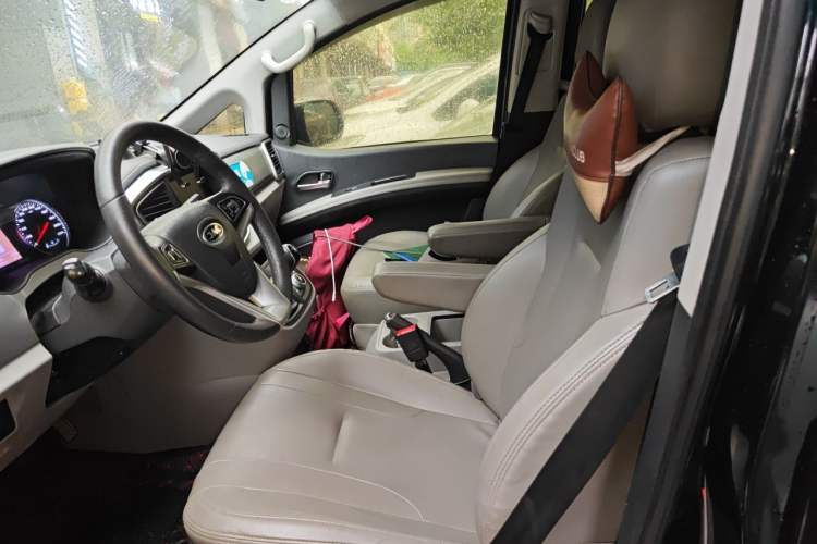 Used JAC Refine M4 2019 Business Series 1.9T Diesel Manual Business Edition Left Front Seat