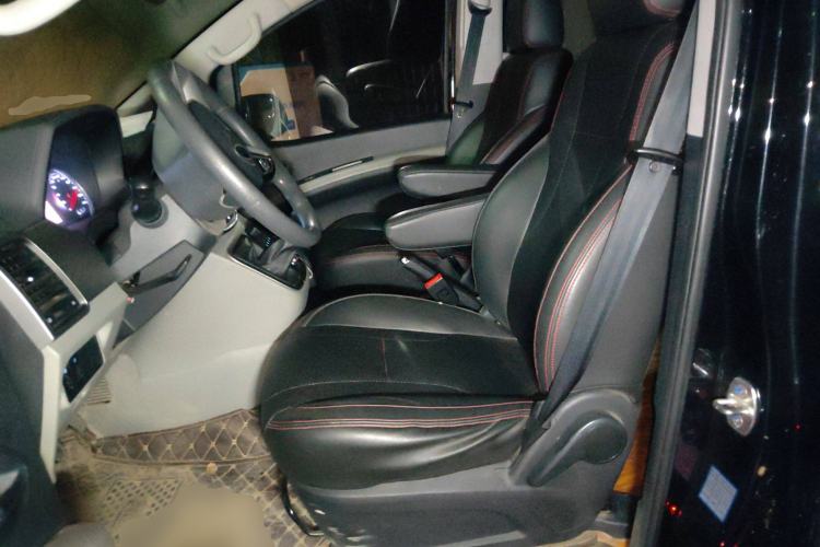 Used JAC Refine M4 2019 Business & Travel Series 2.0L Manual Comfort Model China VI Left Front Seat