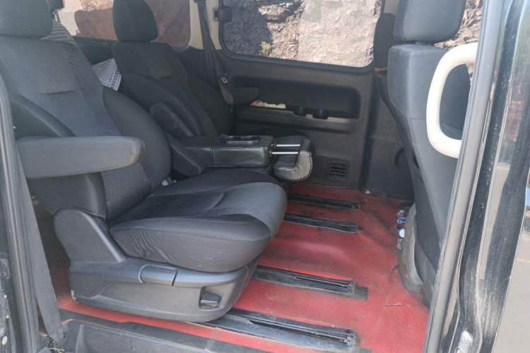 Used JAC Refine M4 2019 Business & Travel Series 1.9T Diesel Manual Comfort Model Left Rear Seat