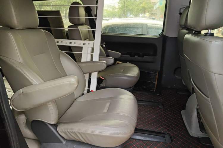 Used JAC Refine M4 2019 Business Series 1.9T Diesel Manual Business Edition Left Rear Seat