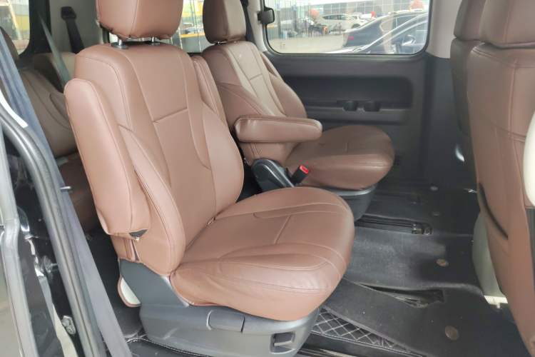 Used JAC Refine M4 2019 Business Series 2.0L Manual - China VI Standard Left Rear Seat