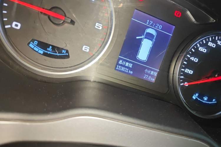 Used JAC Refine M4 2019 Business Series 1.9T Diesel Manual Business Edition Odometer Close Up