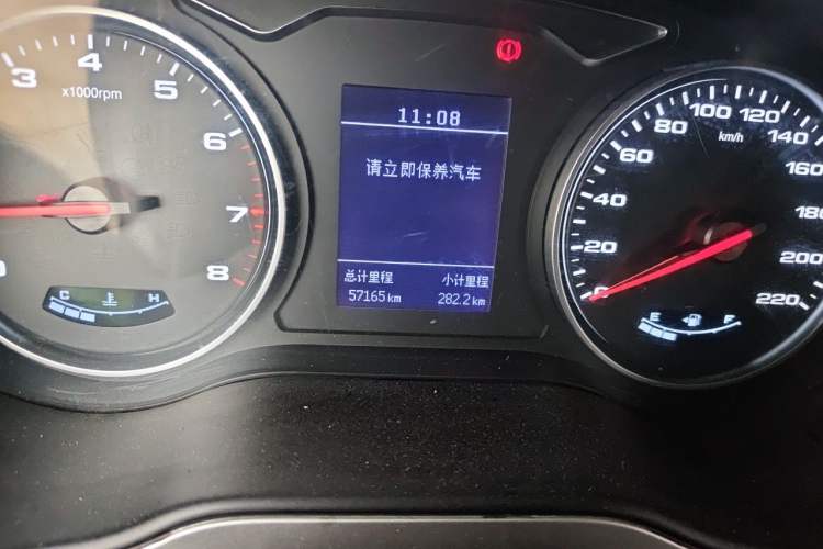 Used JAC Refine M4 2019 Business & Travel Series 2.0L Manual Speed Edition China VI Standard Odometer Close Up