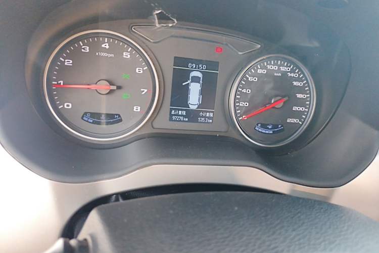 Used JAC Refine M4 2019 Business Series 2.0L Manual - China VI Standard Odometer Close Up