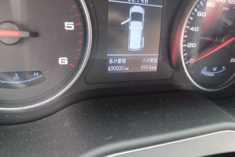 Used JAC Refine M4 2019 Business & Travel Series 1.9T Diesel Manual Comfort Model Odometer Close Up