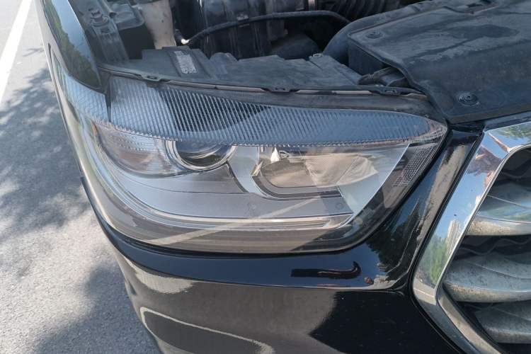 Used JAC Refine M4 2019 Business & Travel Series 1.9T Diesel Manual Comfort Model Right Front Headlight