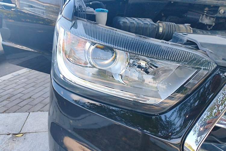 Used JAC Refine M4 2019 Business Series 2.0L Manual - China VI Standard Right Front Headlight