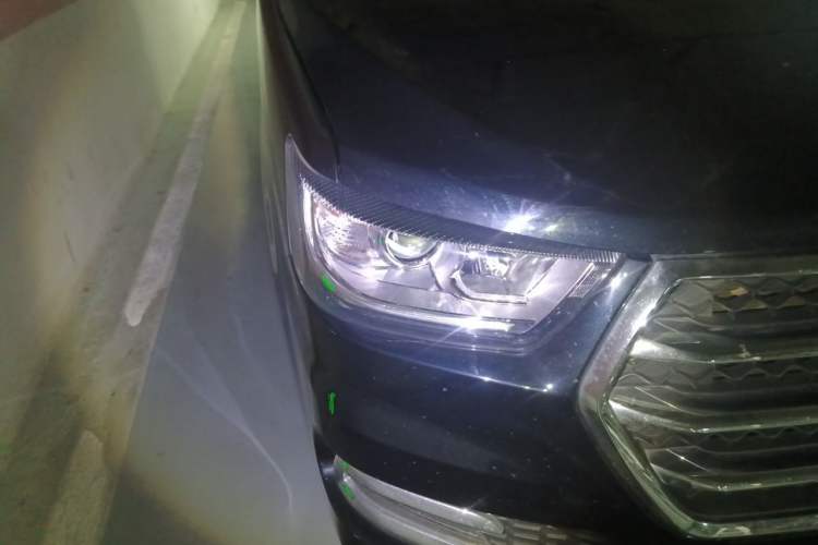 Used JAC Refine M4 2019 Business Series 2.0L Manual - China VI Standard Right Front Headlight