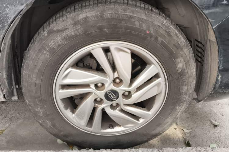 Used JAC Refine M4 2019 Joyful Series 2.0L Manual Business Model China VI Right Front Wheel Hub