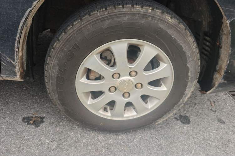 Used JAC Refine M4 2019 Business & Travel Series 2.0L Manual Speed Edition China VI Standard Right Front Wheel Hub