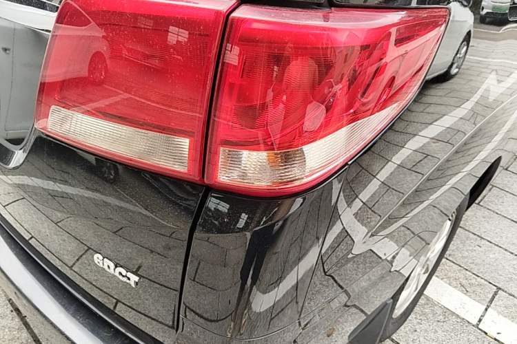 Used JAC Refine M4 2019 2.0T DCT Executive Edition Right Rear Taillight