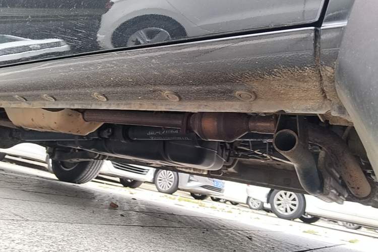 Used JAC Refine M4 2019 2.0T DCT Executive Edition Right Side Sill