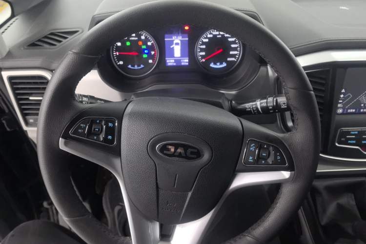 Used JAC Refine M4 2019 Business Series 2.0L Manual - China VI Standard Steering Wheel