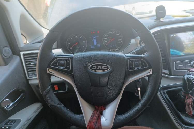 Used JAC Refine M4 2019 Business & Travel Series 1.9T Diesel Manual Comfort Model Steering Wheel