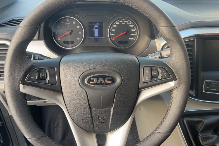 Used JAC Refine M4 2019 Business Series 2.0L Manual - China VI Standard Steering Wheel