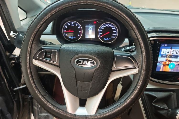 Used JAC Refine M4 2019 Business & Travel Series 2.0L Manual Comfort Model China VI Steering Wheel