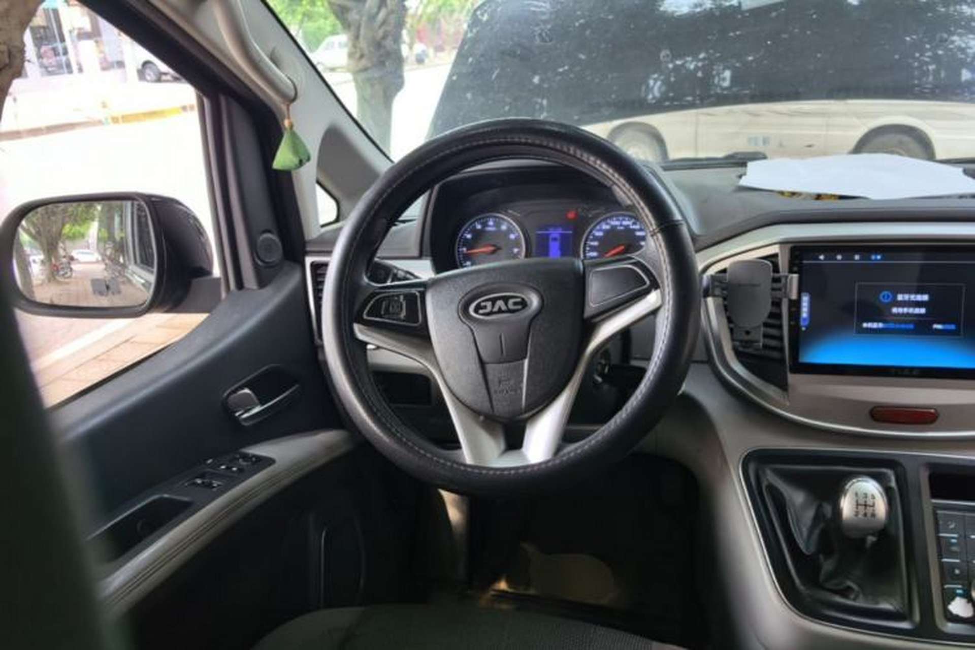 Used JAC Refine M4 2019 Business & Travel Series 2.0L Manual Comfort Model China VI Steering Wheel