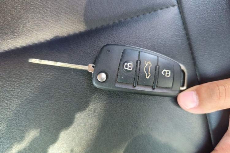 Used JAC Refine M4 2019 Business Series 2.0L Manual - China VI Standard Vehicle Key
