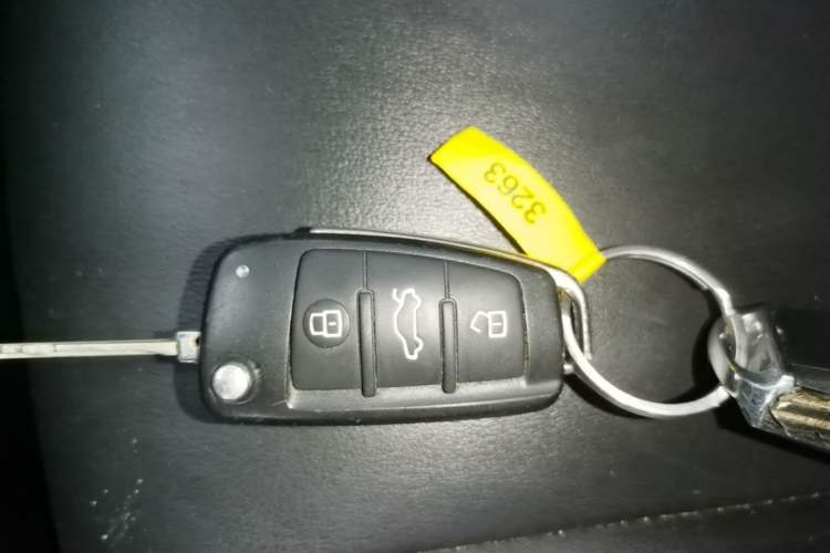 Used JAC Refine M4 2019 Business & Travel Series 2.0L Manual Comfort Model China V Standard Vehicle Key