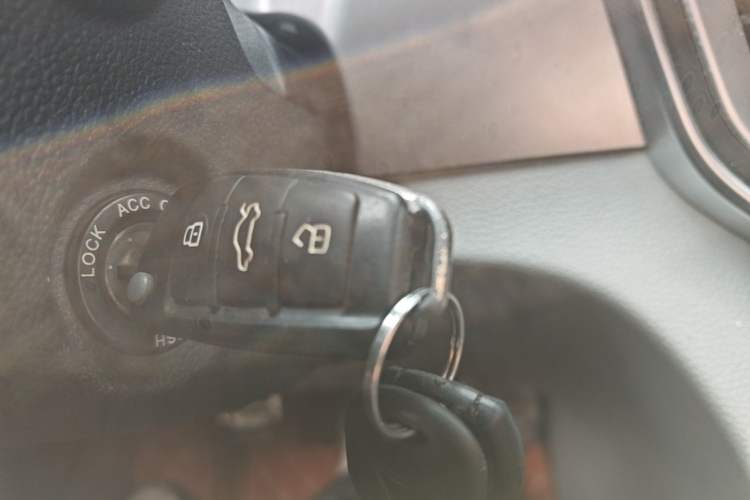 Used JAC Refine M4 2019 Business Series 2.0L Manual - China VI Standard Vehicle Key