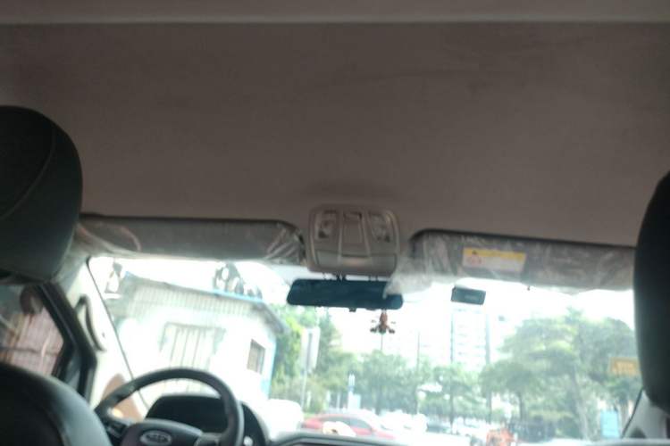 Used JAC Refine M4 2019 Business & Travel Series 2.0L Manual Speed Edition China VI Standard Headliner