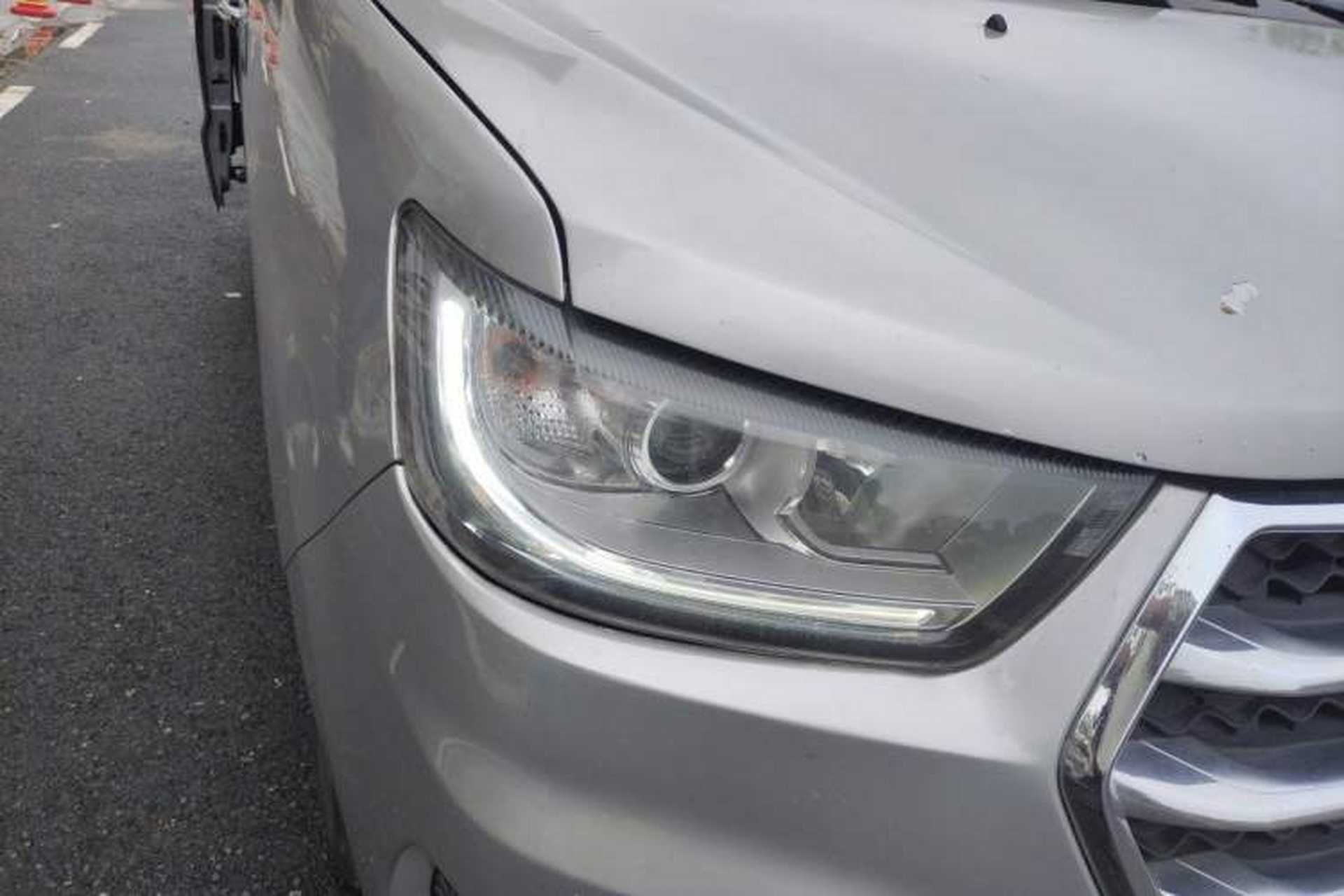 Used JAC Refine M4 2019 Business & Travel Series 1.9T Diesel Manual Comfort Model Right Front Headlight