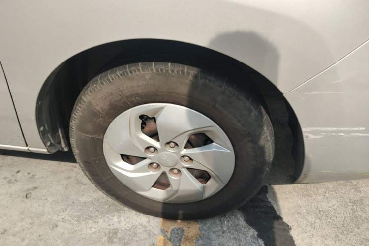 Used JAC Refine M4 2019 Business & Travel Series 2.0L Manual Speed Edition China VI Standard Right Front Wheel Hub