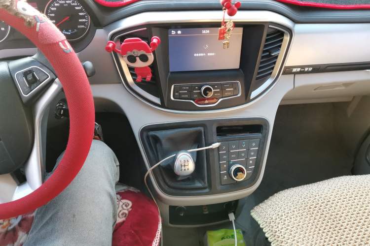 Used JAC Refine M4 2019 Joyful Series 2.0L Manual Business Model China VI Audio And AC Panel