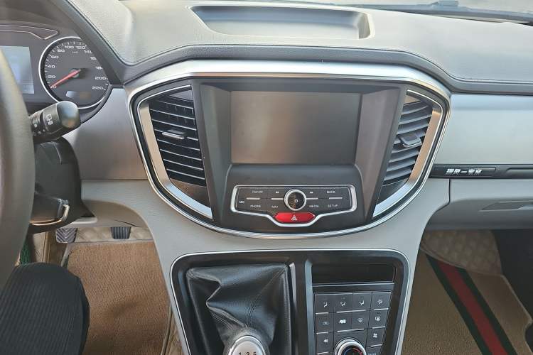 Used JAC Refine M4 2019 Business Series 2.0L Manual - China VI Standard Audio And AC Panel