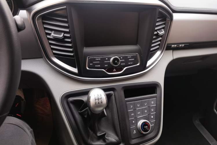 Used JAC Refine M4 2019 Business & Travel Series 2.0L Manual Comfort Model China V Standard Audio And AC Panel