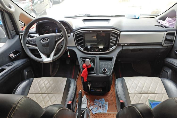 Used JAC Refine M4 2019 Business & Travel Series 2.0L Manual Speed Edition China VI Standard Center Console