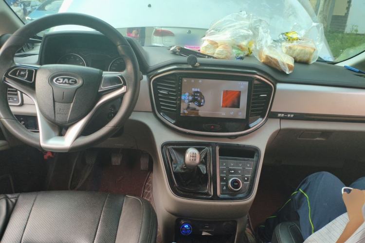 Used JAC Refine M4 2019 Business & Travel Series 2.0L Manual Comfort Model China VI Center Console