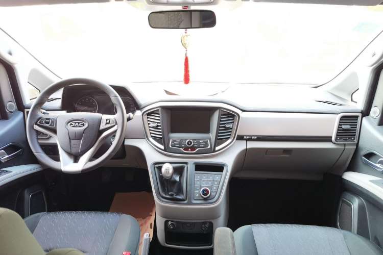 Used JAC Refine M4 2019 Business & Travel Series 2.0L Manual Comfort Model China V Standard Center Console