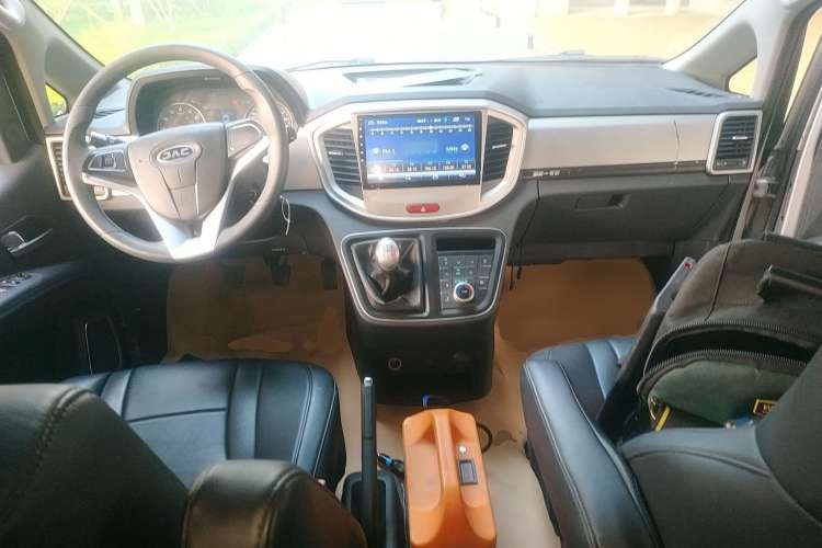 Used JAC Refine M4 2019 Business & Travel Series 2.0L Manual Speed Edition China VI Standard Center Console