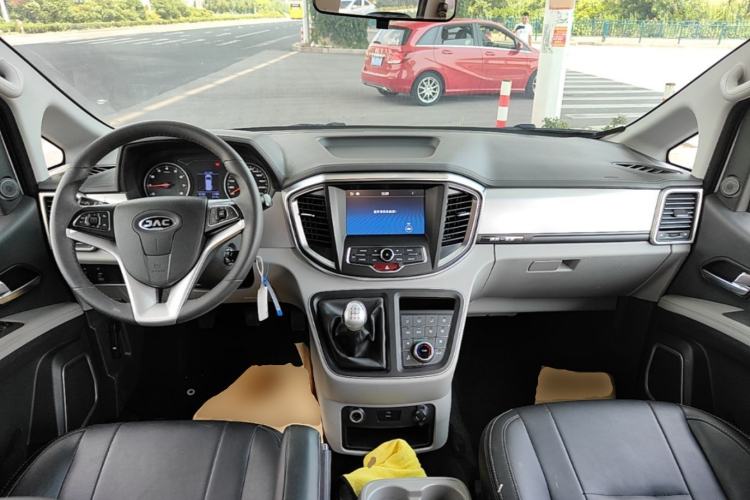 Used JAC Refine M4 2019 Business Series 2.0L Manual - China VI Standard Center Console
