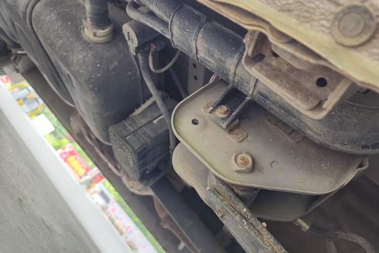Used JAC Refine M4 2019 Joyful Series 2.0L Manual Comfort Model China VI Standard Chassis Rear Left