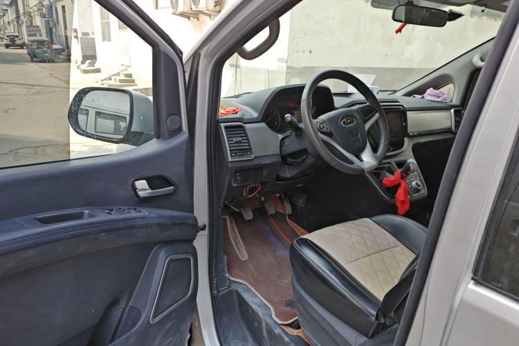 Used JAC Refine M4 2019 Business & Travel Series 2.0L Manual Speed Edition China VI Standard Driver Seat