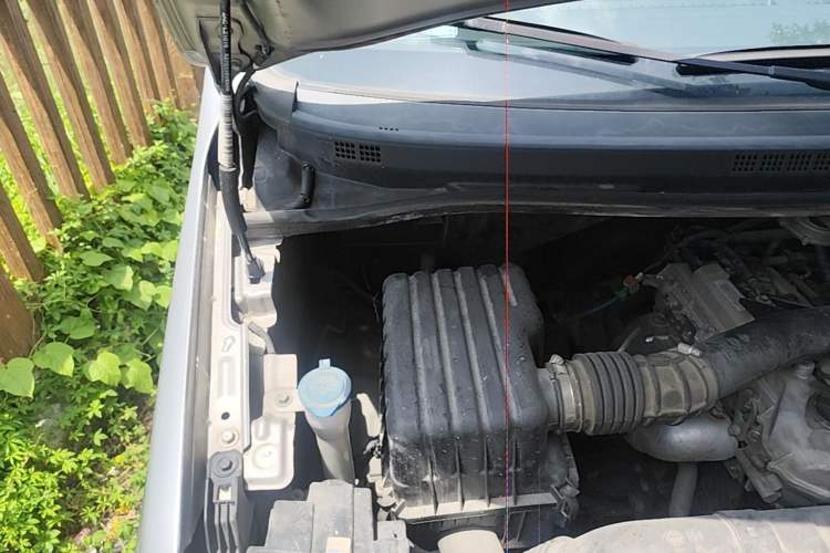 Used JAC Refine M4 2019 Business & Travel Series 2.0L Manual Comfort Model China VI Engine Bay Right