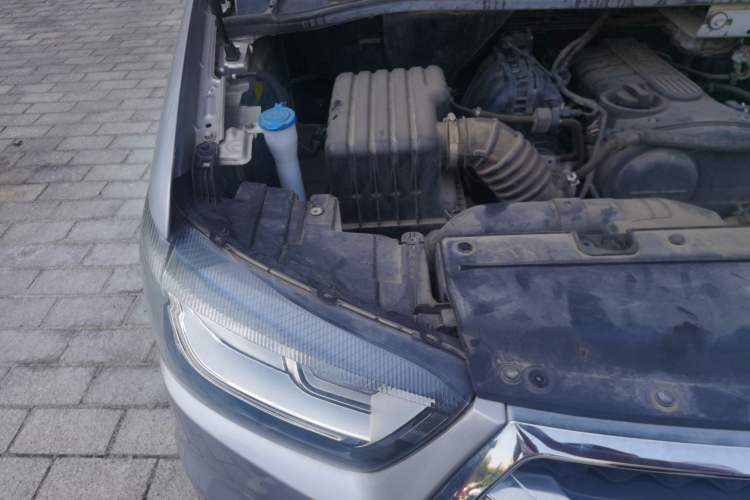 Used JAC Refine M4 2019 Business Series 2.0L Manual Business Version China V Standard Engine Bay Right